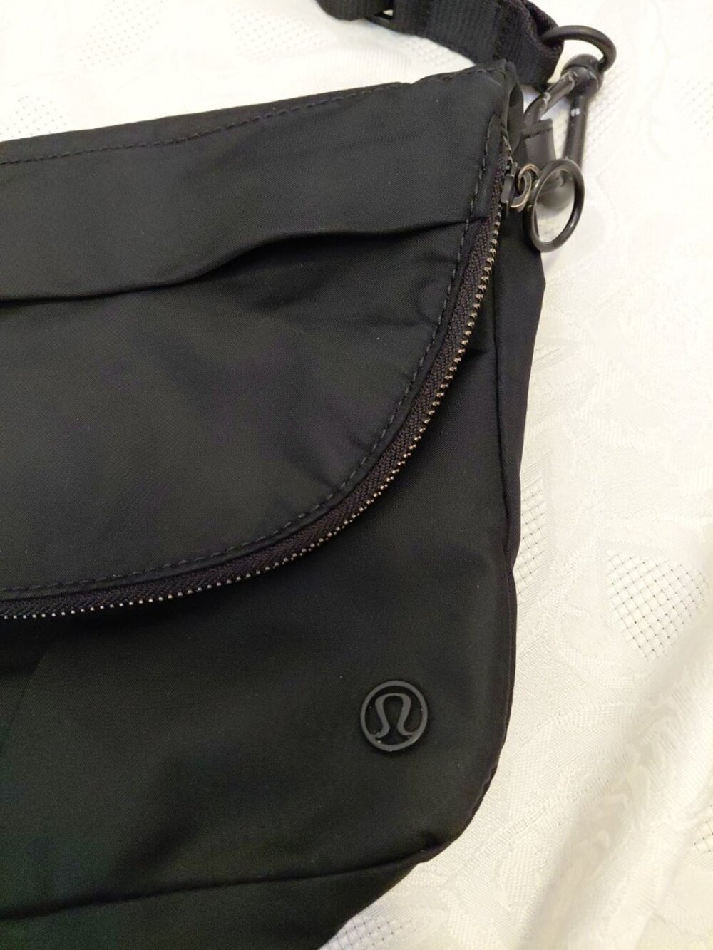 Lululemon All Night Festival  Black Crossbody Belt Bag - Picture 2 of 11